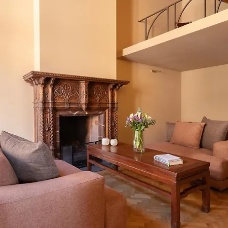 Apartment Casa Maestro, A Burghesius Rome